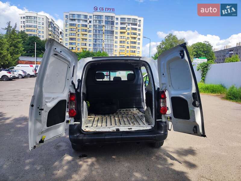 Грузовой фургон Citroen Berlingo 2015 в Львове