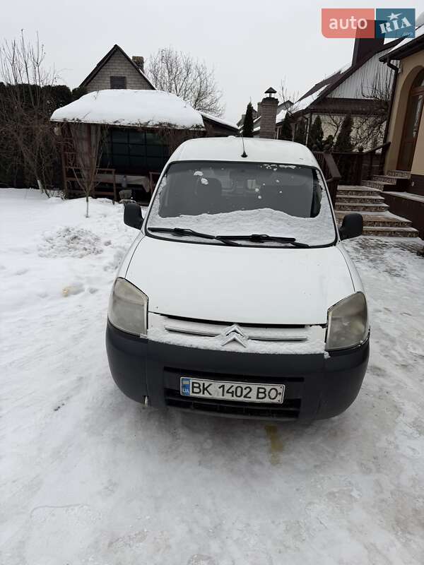 Грузовой фургон Citroen Berlingo 2011 в Костополе