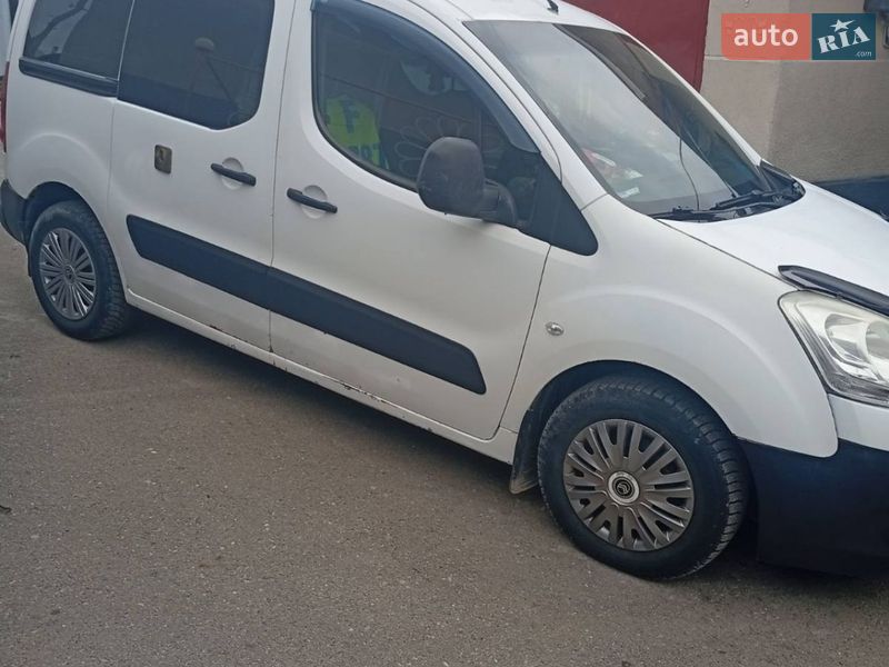 Минивэн Citroen Berlingo 2010 в Городке фото 4 Минивэн Citroen Berlingo 2010 в Городке