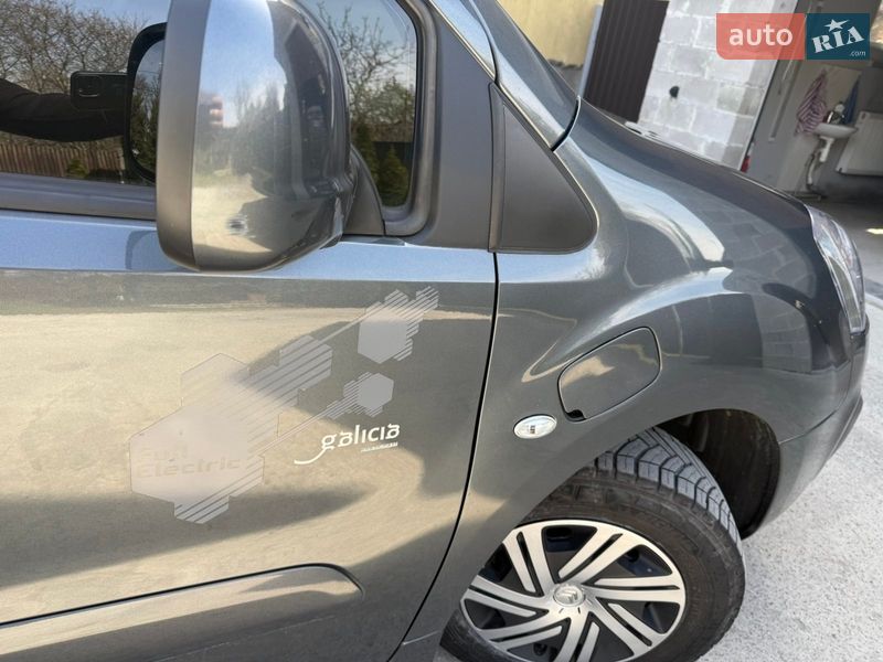 Грузовой фургон Citroen Berlingo 2017 в Львове