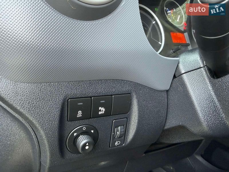 Грузовой фургон Citroen Berlingo 2017 в Львове