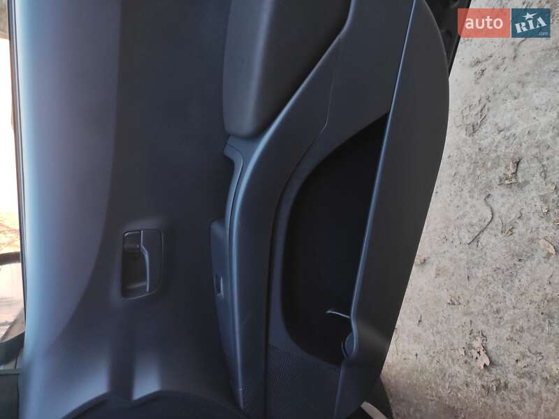 Позашляховик / Кросовер Citroen C-Crosser 2008 в Сумах фото 17 Позашляховик / Кросовер Citroen C-Crosser 2008 в Сумах