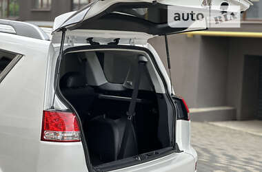 Позашляховик / Кросовер Citroen C-Crosser 2011 в 