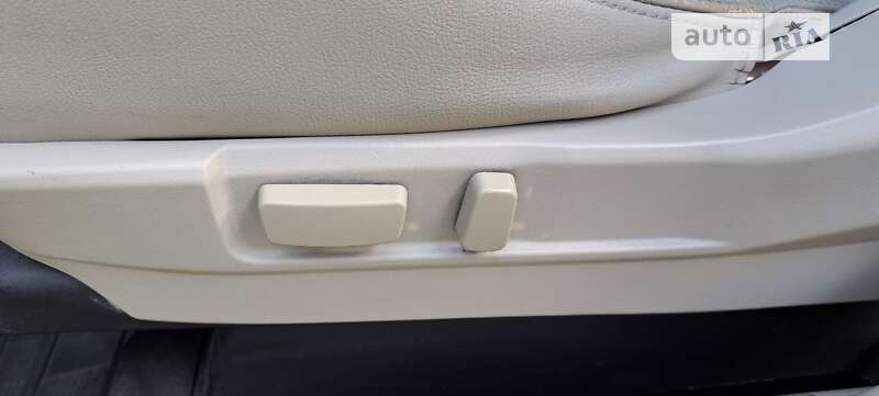 Внедорожник / Кроссовер Citroen C-Crosser 2012 в Львове