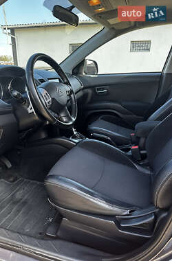 Позашляховик / Кросовер Citroen C-Crosser 2010 в 