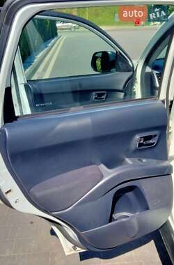 Позашляховик / Кросовер Citroen C-Crosser 2010 в 