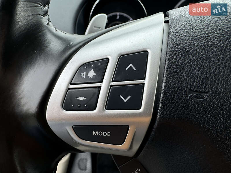 Позашляховик / Кросовер Citroen C-Crosser 2012 в Стрию
