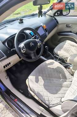 Позашляховик / Кросовер Citroen C-Crosser 2007 в 