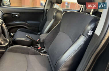 Позашляховик / Кросовер Citroen C-Crosser 2010 в 
