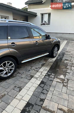 Позашляховик / Кросовер Citroen C-Crosser 2008 в 