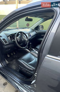 Позашляховик / Кросовер Citroen C-Crosser 2008 в 