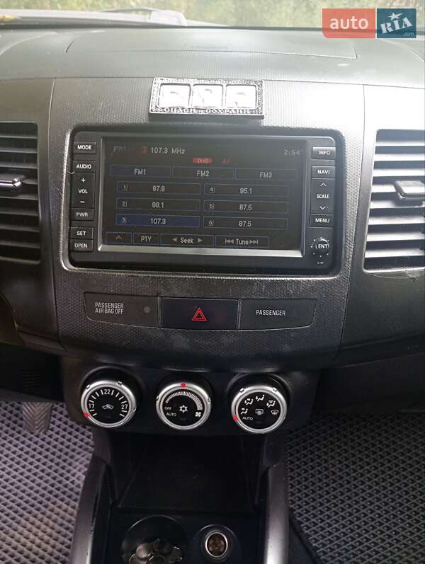 Citroen C-Crosser 2009