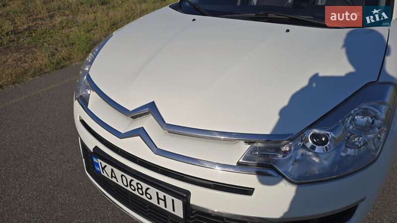 Позашляховик / Кросовер Citroen C-Crosser 2010 в Чернігові