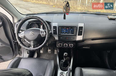 Позашляховик / Кросовер Citroen C-Crosser 2010 в  фото 13 Позашляховик / Кросовер Citroen C-Crosser 2010 в