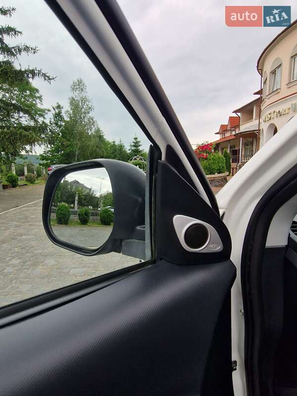 Внедорожник / Кроссовер Citroen C-Crosser 2008 в Золочеве фото 20 Внедорожник / Кроссовер Citroen C-Crosser 2008 в Золочеве