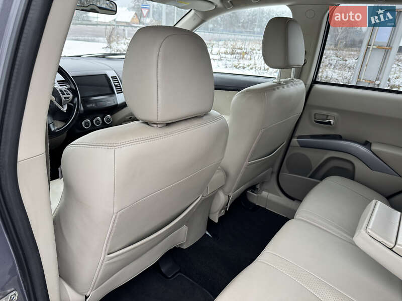 Позашляховик / Кросовер Citroen C-Crosser 2010 в Радивиліві