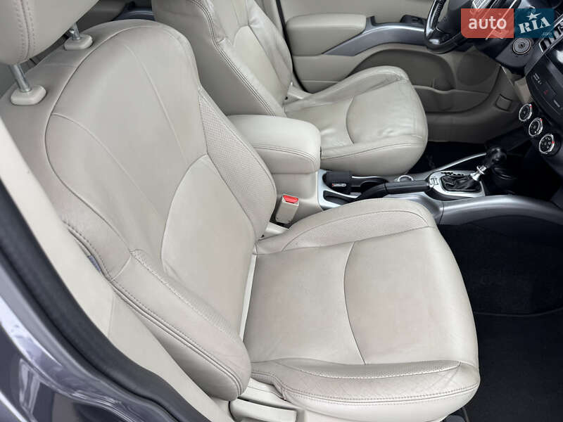 Позашляховик / Кросовер Citroen C-Crosser 2010 в Радивиліві