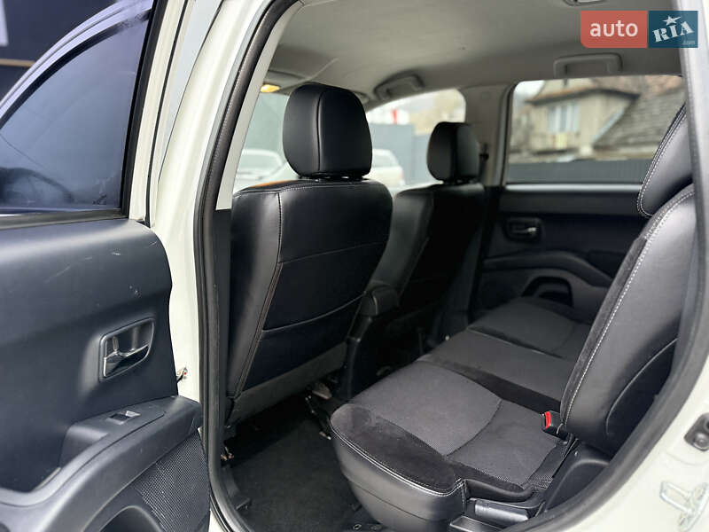 Внедорожник / Кроссовер Citroen C-Crosser 2012 в Кременце фото 31 Внедорожник / Кроссовер Citroen C-Crosser 2012 в Кременце