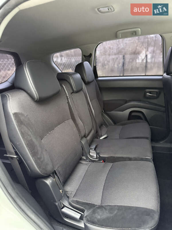 Внедорожник / Кроссовер Citroen C-Crosser 2012 в Кременце фото 36 Внедорожник / Кроссовер Citroen C-Crosser 2012 в Кременце