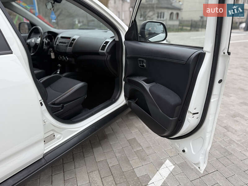 Внедорожник / Кроссовер Citroen C-Crosser 2012 в Кременце фото 37 Внедорожник / Кроссовер Citroen C-Crosser 2012 в Кременце