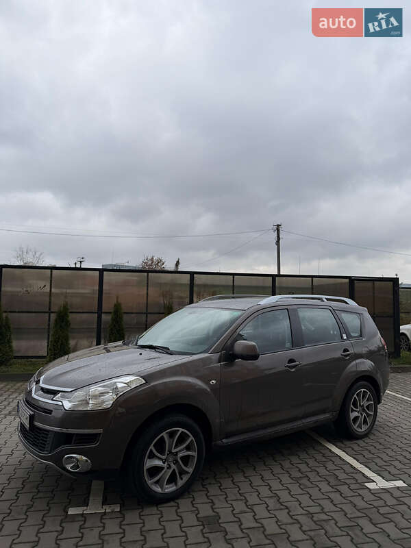Citroen C-Crosser 2011