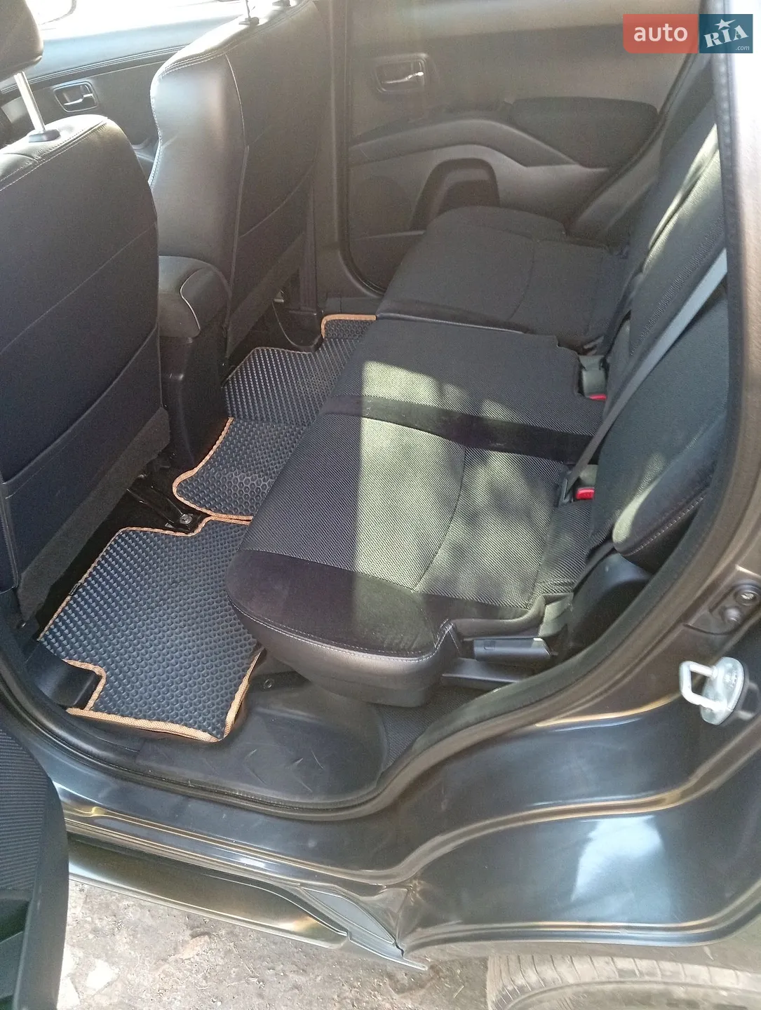 2011 Citroen C-Crosser - мініатюра 11