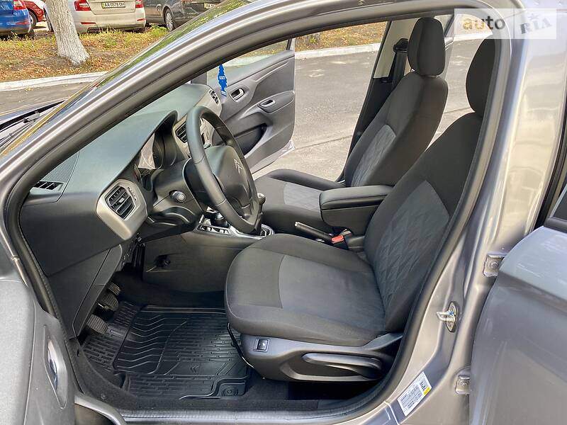 Седан Citroen C-Elysee 2017 в Киеве фото 23 Седан Citroen C-Elysee 2017 в Киеве