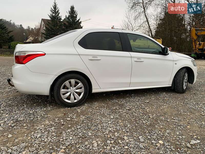 Седан Citroen C-Elysee 2013 в Сумах