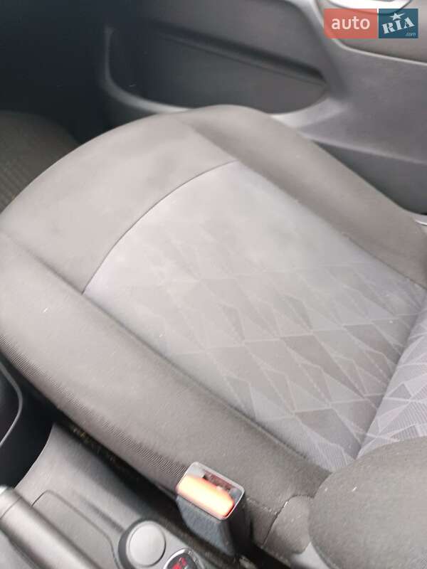 Седан Citroen C-Elysee 2016 в Львове