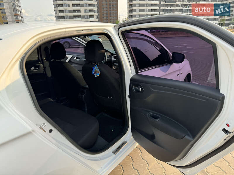 Седан Citroen C-Elysee 2014 в Києві