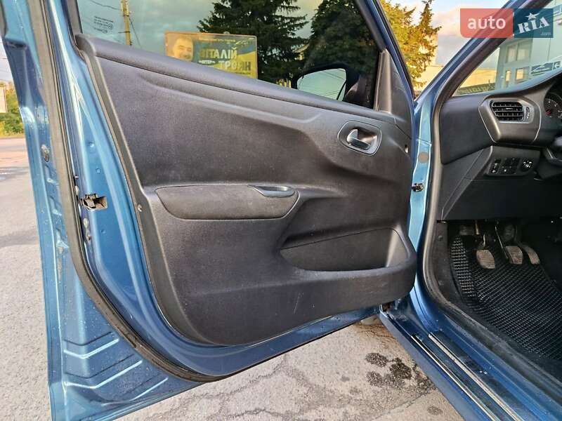 Седан Citroen C-Elysee 2013 в Сумах
