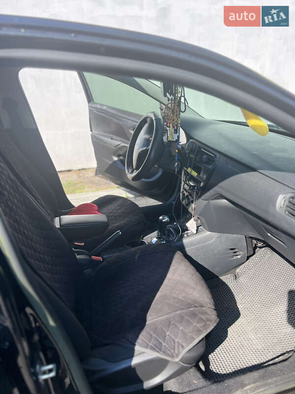 Седан Citroen C-Elysee 2014 в Києві фото 8 Седан Citroen C-Elysee 2014 в Києві