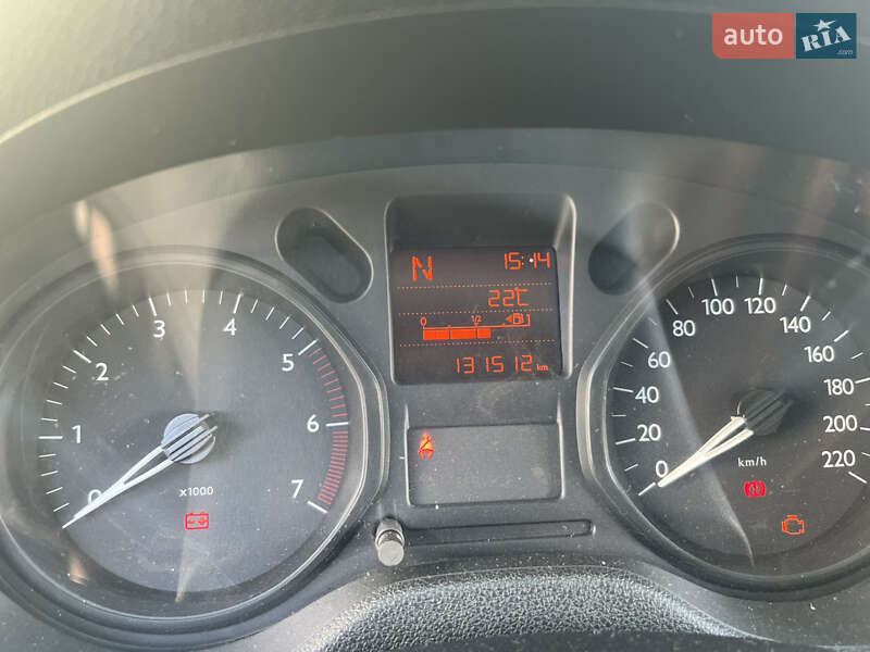 Седан Citroen C-Elysee 2014 в Києві фото 9 Седан Citroen C-Elysee 2014 в Києві