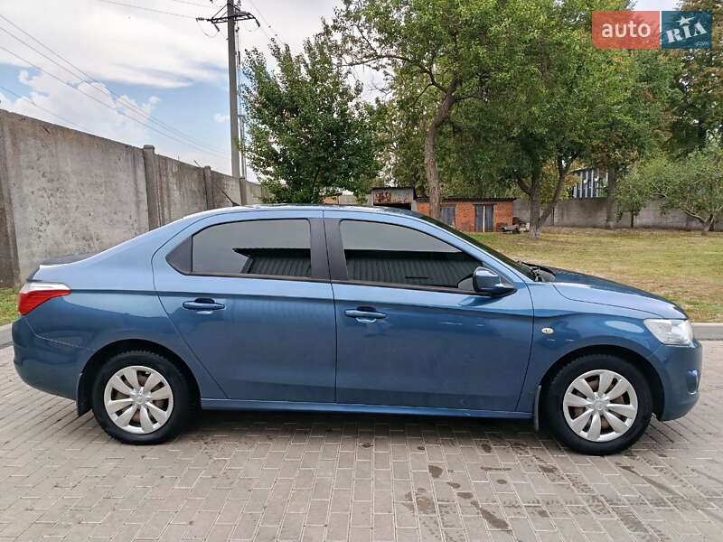 Седан Citroen C-Elysee 2013 в Сумах