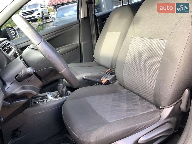 Седан Citroen C-Elysee 2017 в Виннице фото 26 Седан Citroen C-Elysee 2017 в Виннице