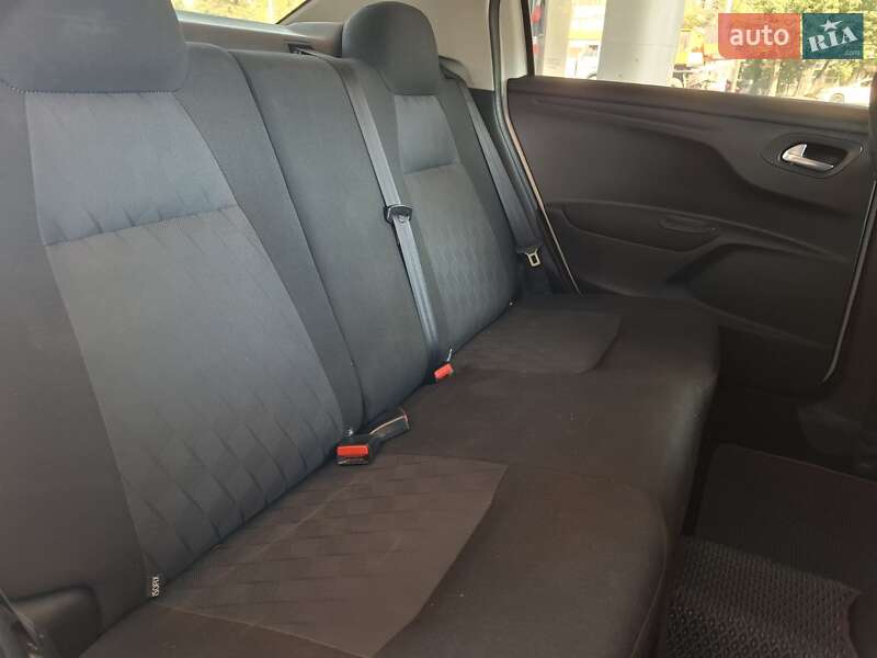 Седан Citroen C-Elysee 2015 в Миколаєві