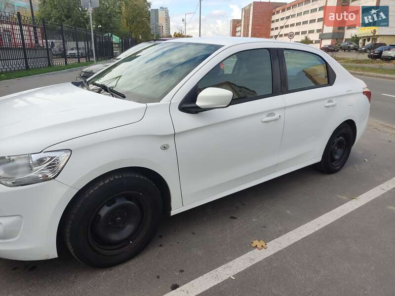 Седан Citroen C-Elysee 2013 в Киеве фото 3 Седан Citroen C-Elysee 2013 в Киеве