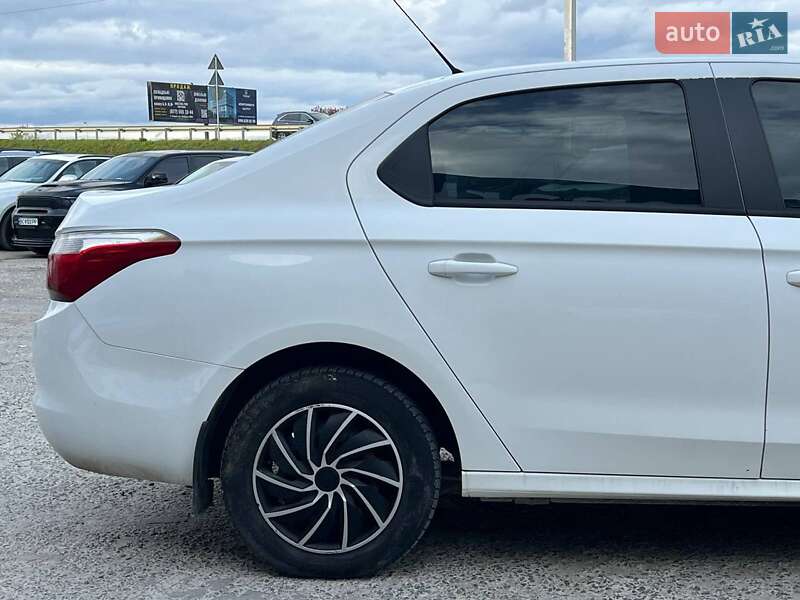 Седан Citroen C-Elysee 2013 в Львове фото 9 Седан Citroen C-Elysee 2013 в Львове