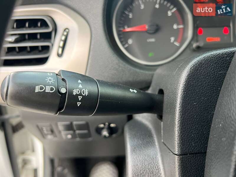 Седан Citroen C-Elysee 2013 в Львове фото 23 Седан Citroen C-Elysee 2013 в Львове