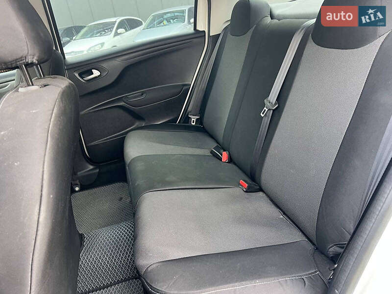 Седан Citroen C-Elysee 2013 в Львове фото 31 Седан Citroen C-Elysee 2013 в Львове