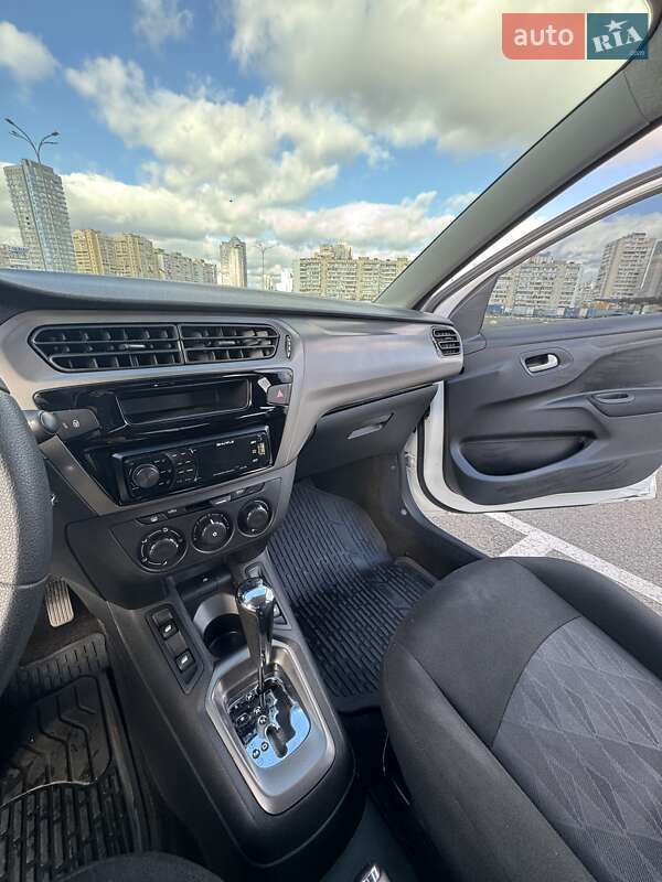 Седан Citroen C-Elysee 2016 в Киеве фото 9 Седан Citroen C-Elysee 2016 в Киеве