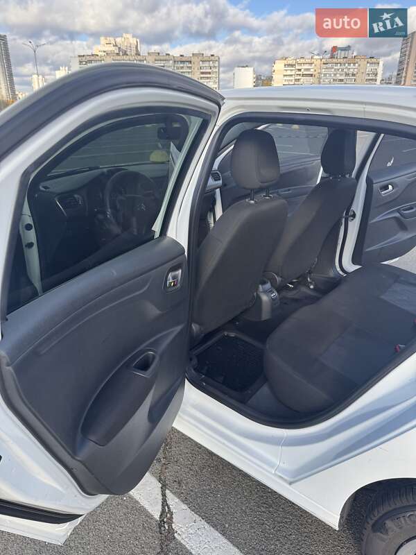 Седан Citroen C-Elysee 2016 в Киеве фото 11 Седан Citroen C-Elysee 2016 в Киеве