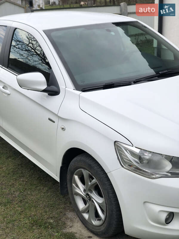 Седан Citroen C-Elysee 2013 в Львове