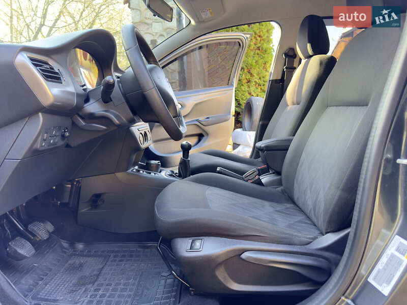 Седан Citroen C-Elysee 2017 в Києві