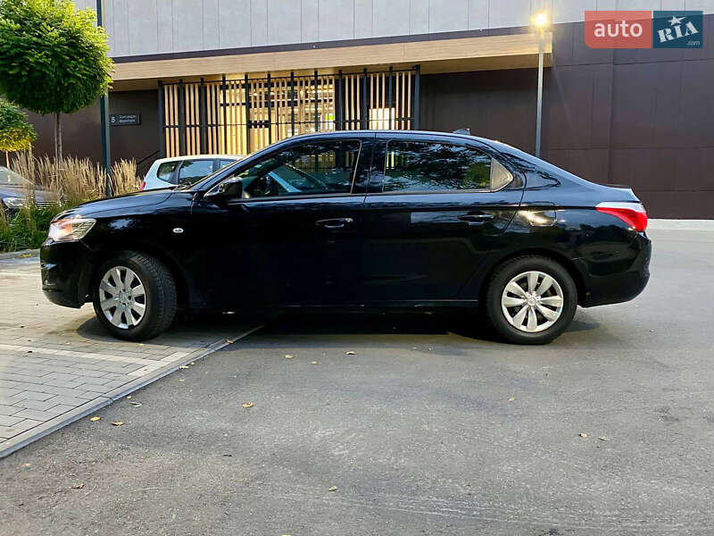 Седан Citroen C-Elysee 2015 в Києві фото 3 Седан Citroen C-Elysee 2015 в Києві