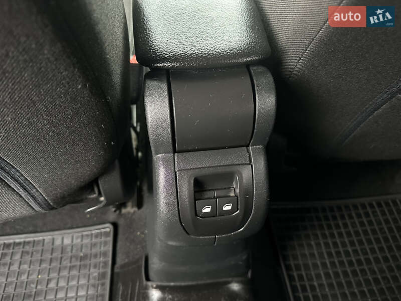 Седан Citroen C-Elysee 2013 в Чернігові фото 15 Седан Citroen C-Elysee 2013 в Чернігові