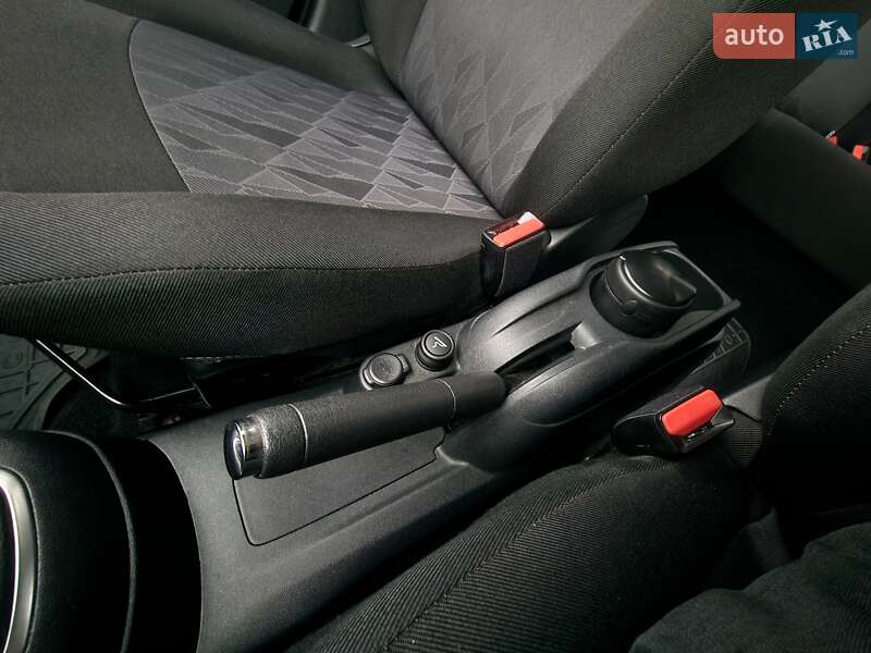 Седан Citroen C-Elysee 2023 в Хмельницькому фото 27 Седан Citroen C-Elysee 2023 в Хмельницькому