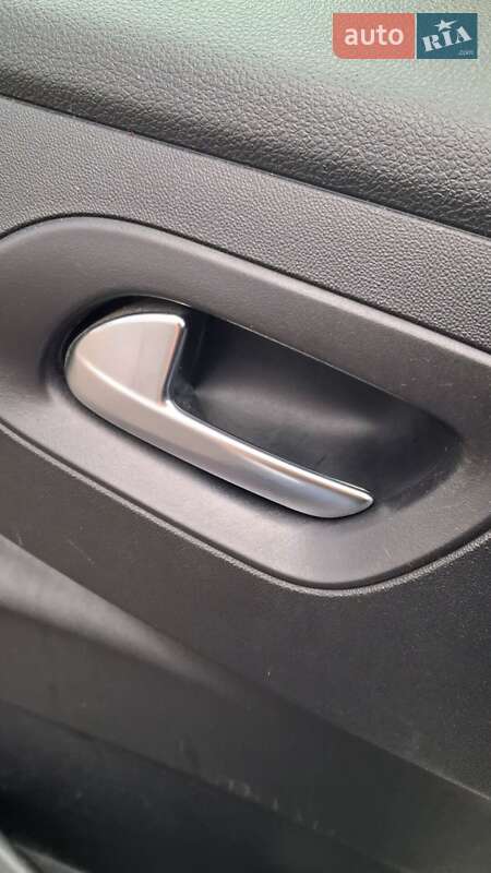 Седан Citroen C-Elysee 2014 в Киеве фото 14 Седан Citroen C-Elysee 2014 в Киеве