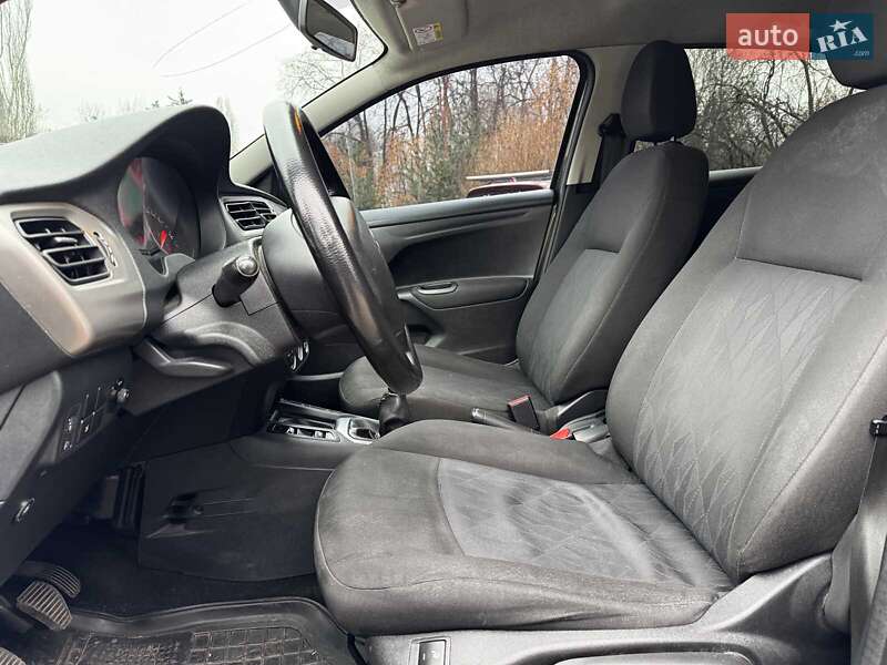 Седан Citroen C-Elysee 2017 в Києві фото 15 Седан Citroen C-Elysee 2017 в Києві