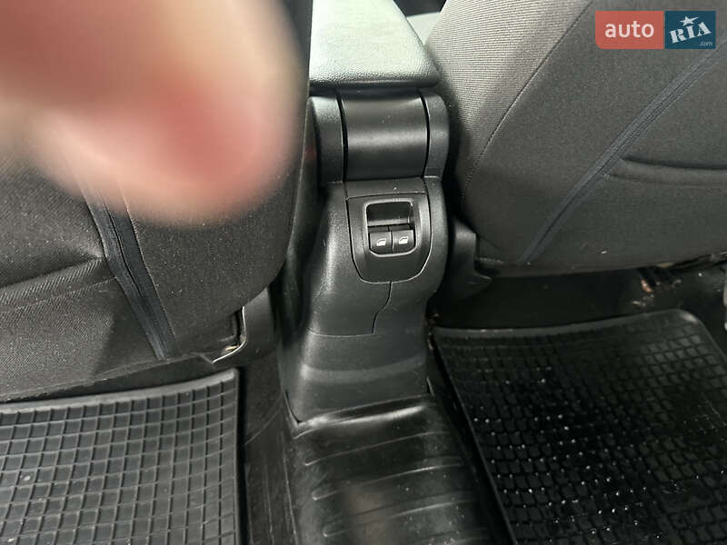 Седан Citroen C-Elysee 2013 в Чернигове